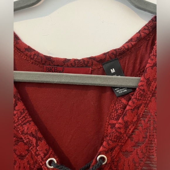 BKE Lace Front Tank Top - Picture 3 of 3